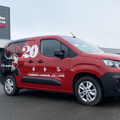 Total covering rouge et noir